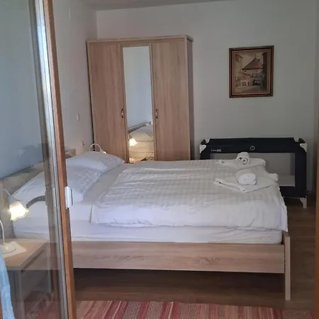 Laguna 1 Apartment
