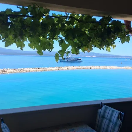 Laguna 1 *