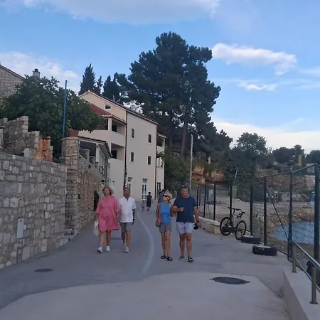 Laguna 1 * Bol