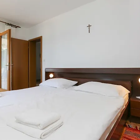 Apartment Laguna 1 *