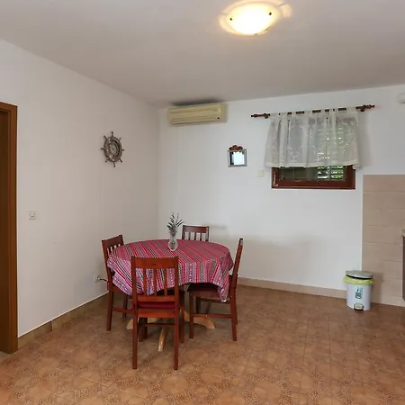 Laguna 1 Apartment Bol