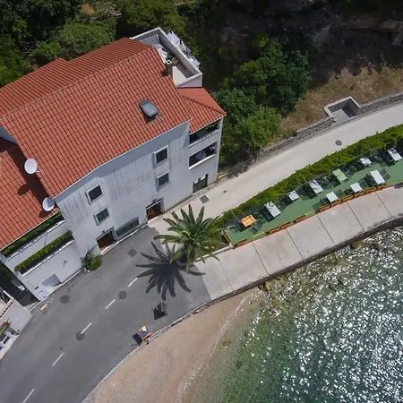 Laguna 1 Apartment