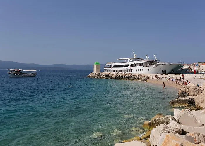 Laguna 1 * Bol